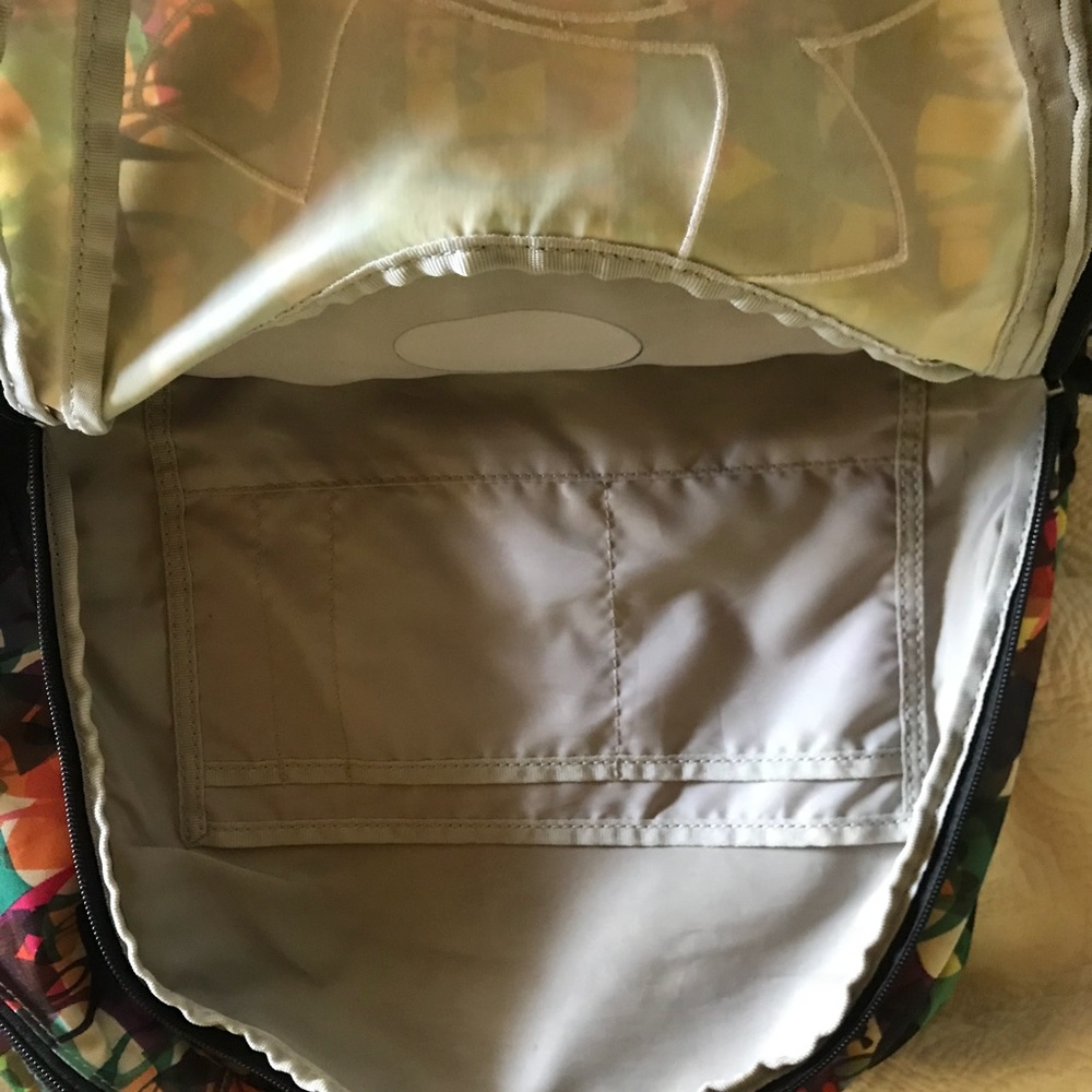 Under Armor Backpack - Picture 2 of 8